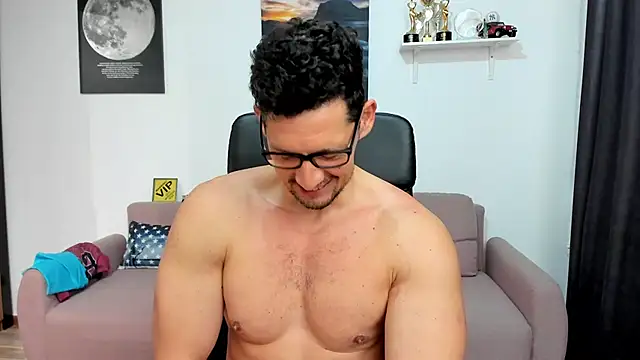 BrutusK08 Chat XXX live