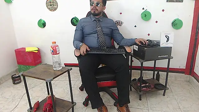 KalethBigDick: απευθείας συνομιλία ΧΧΧ