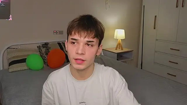 nixyasebe: απευθείας συνομιλία ΧΧΧ