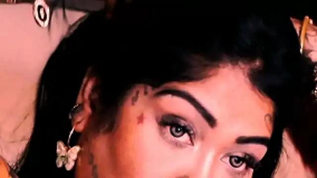 Živý XXX chat indian_dreamgirl