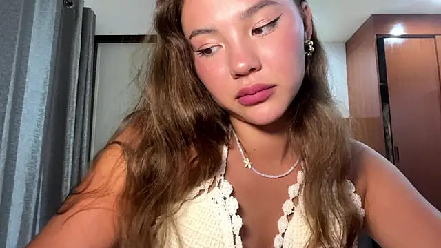 kamila_18_french's Live XXX Chat