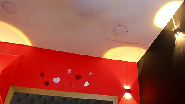 YayaHilton Live XXX-chat