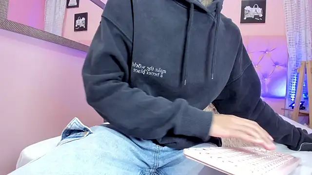 Liam_evvan Chat XXX in diretta