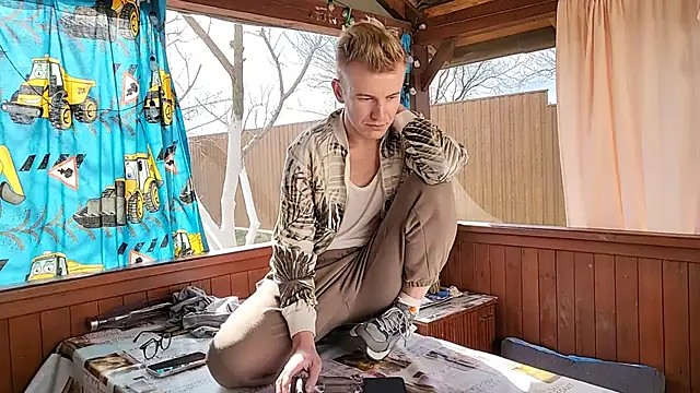 Vuitton Chat XXX in diretta