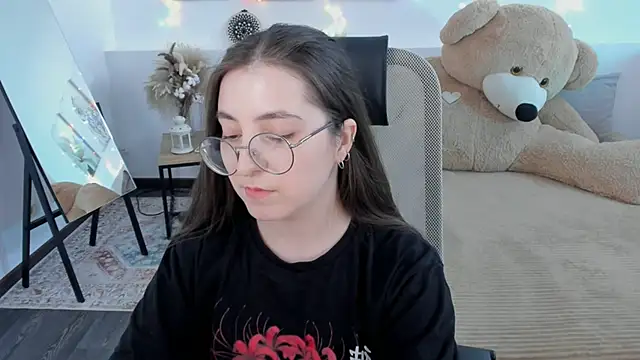 VirtuallVoyant's Live XXX Chat