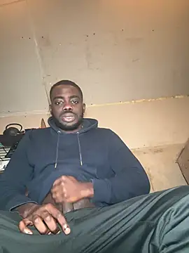 Bigpapiq Chat XXX in diretta