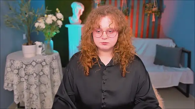 แชท XXX สดของ SaraSweetness