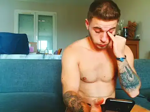 Elkafit28 Chat XXX in diretta