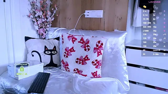 sweetienextdoor Chat XXX in diretta