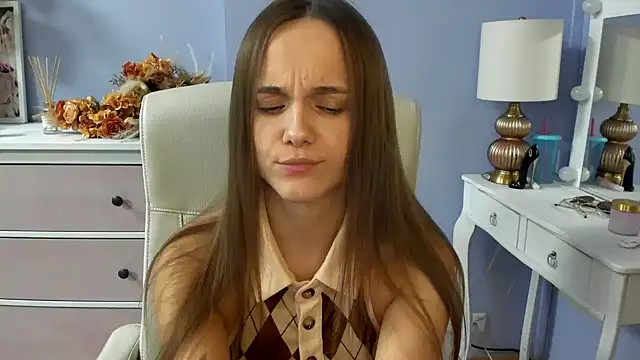 dirtyxEmily Adlı Modelin Canlı XXX Sohbeti