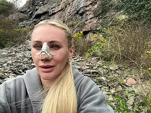 Chat +18 de Elsa_24 ao vivo