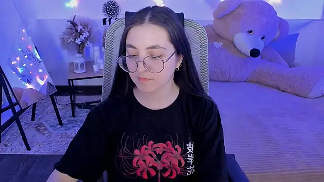 VirtuallVoyant's Live XXX Chat