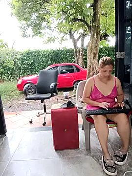 hotandfierylatinos2023: онлайн-секс-чат