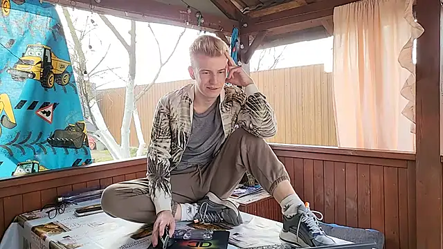 VuittonのライブXXXチャット