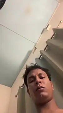 DarkMuscleBoyX Show Webcam