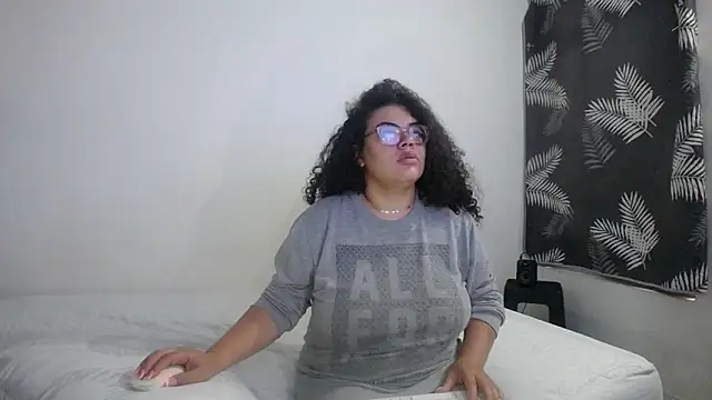 mabigomez00: διαδικτυακό σόου στην κάμερα