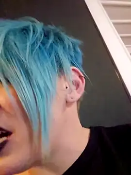 PinkTheHawk élő XXX-chatje