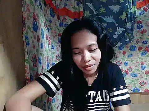 PinaySkinnyGirl élő XXX-chatje
