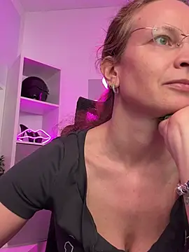 AnnikaRose Chat XXX in diretta