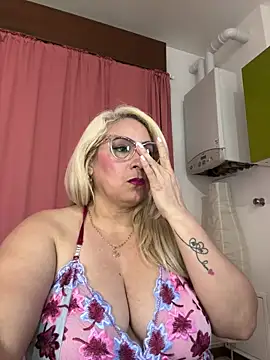 x_elena_x Adlı Modelin Web Kamerası Şovu