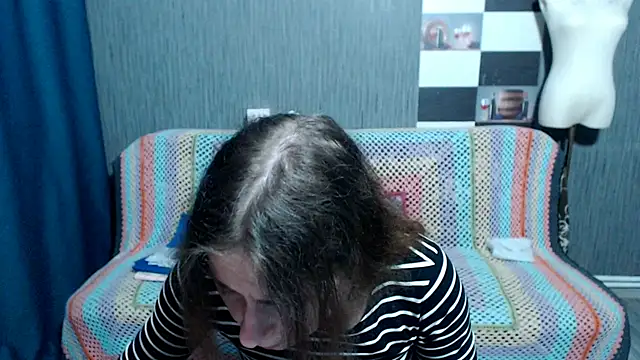 pa1e_pr1ncess – Naživo XXX chat