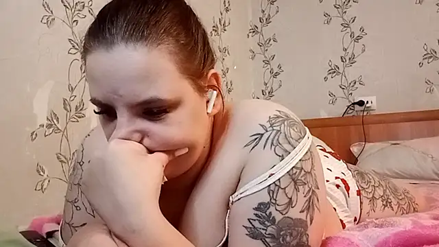 symmetryinvoid's Webcam Show