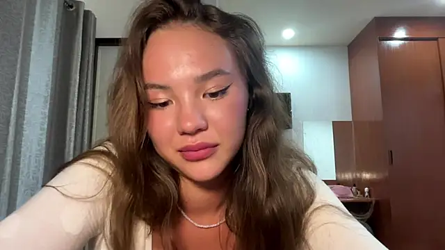 kamila_18_frenchのライブXXXチャット