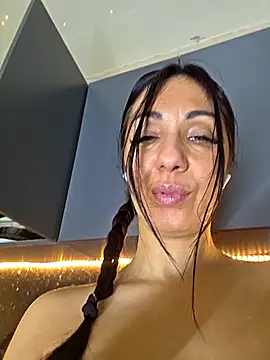 LeticiaWoodsのライブXXXチャット