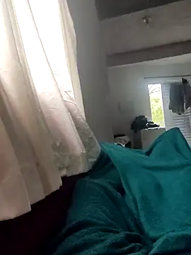 Juliano69xv: διαδικτυακό σόου στην κάμερα