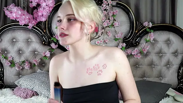 KirstinMcgeady's Live XXX Chat