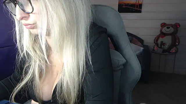 دردشة RubiLakros الجنسية المباشرة