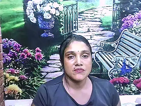 IndianSexyLady20's Live XXX Chat