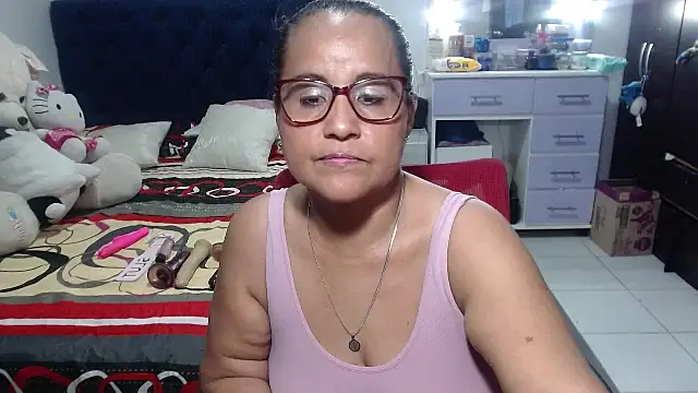 دردشة pervert_mommy_ الجنسية المباشرة