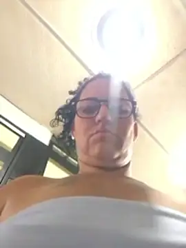 Show modela tugordita-hot na web-kameri