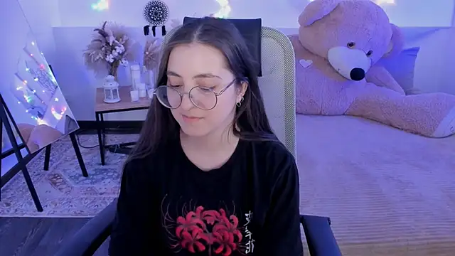 VirtuallVoyant's Live XXX Chat