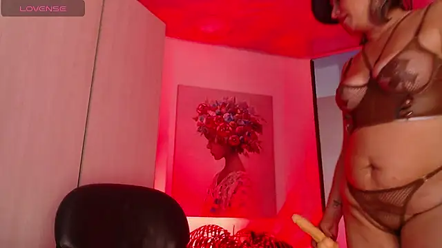 milfsecret69's Live XXX Chat