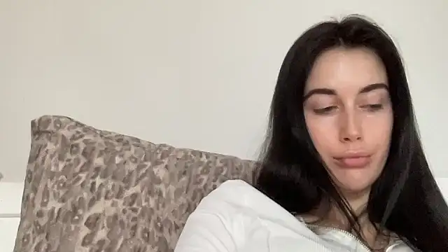 Show modela Talyo19 na web-kameri