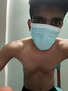 BadBoyTom78 Adlı Modelin Canlı XXX Sohbeti