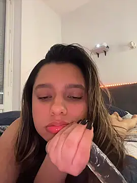 Chat +18 de Lusty_Lunaa ao vivo