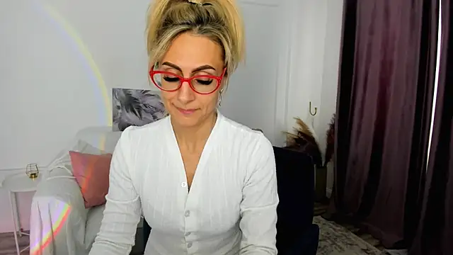 MuseOfStage's Live XXX Chat