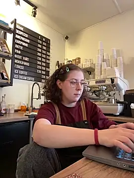 cinnabon_ 即時 XXX 聊天