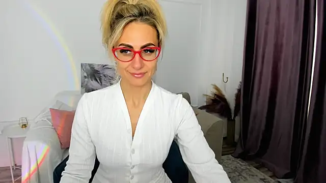 MuseOfStage: απευθείας συνομιλία ΧΧΧ