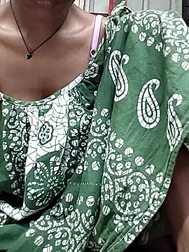 Sweet-runi লাইভ XXX চ্যাট