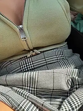 Betsy 现场XXX聊天