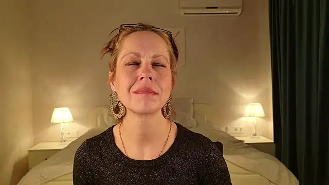 LioraWeiss Live XXX-chat