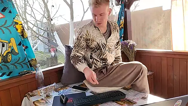 Vuitton's Webcam Show