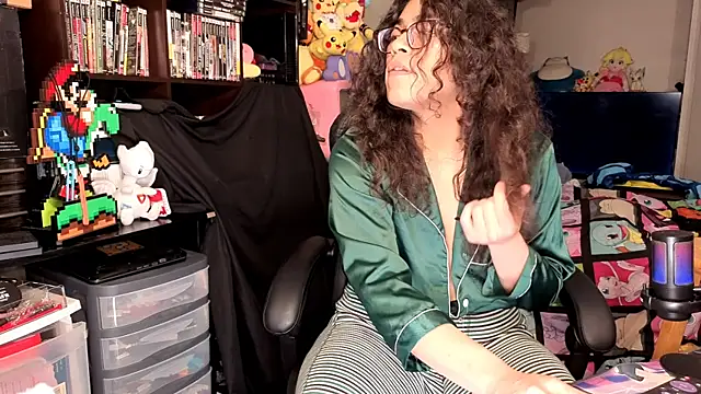 ShinyCherub Show Webcam