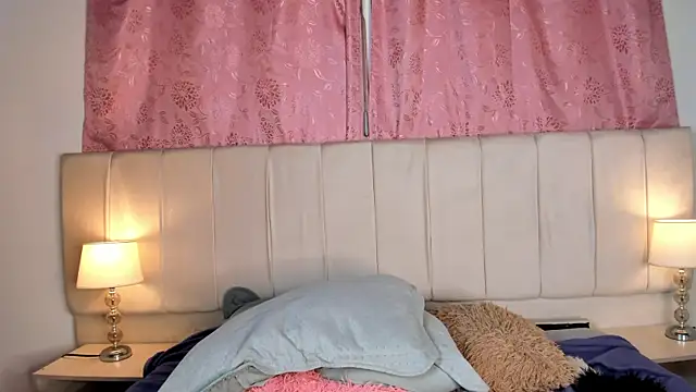 Chatroom XXX en direct de mia__gv