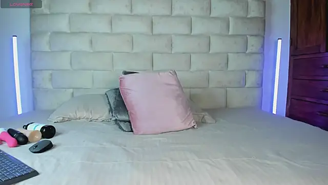 HollyGrey_: απευθείας συνομιλία ΧΧΧ