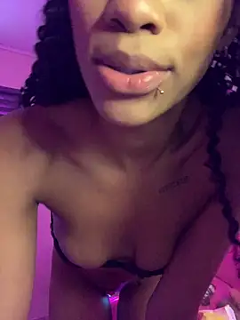 Cammgirlmii 现场XXX聊天